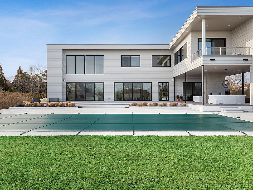 1st image of 13 Barker Ln