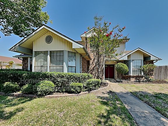 3rd image of 303 Wheatridge St