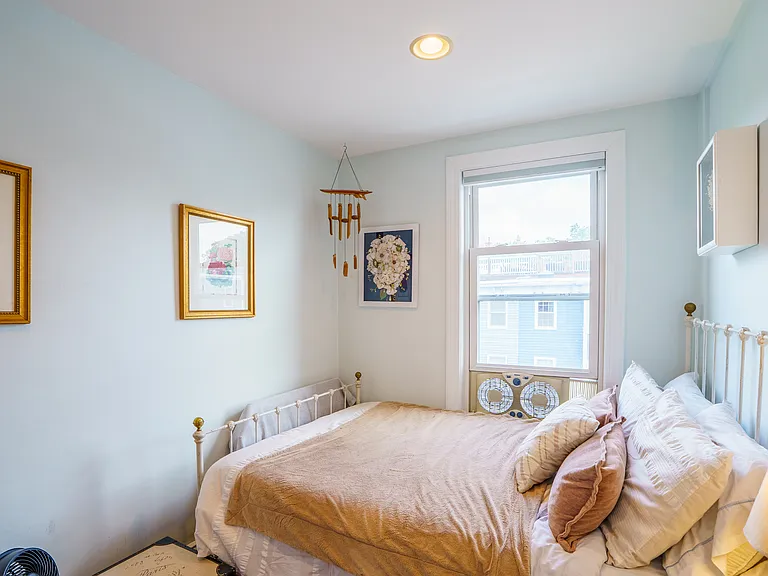 759 E 7th St #3 — Photo 18