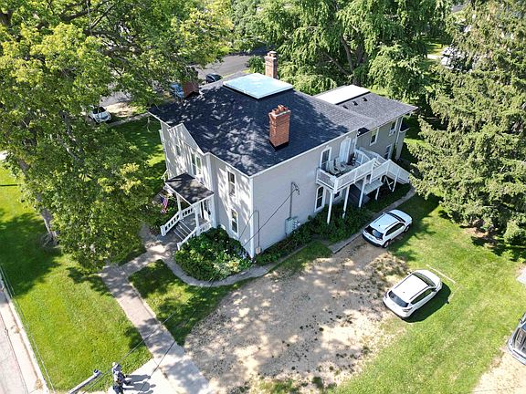 4th image of 400 N 4th St