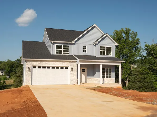 1124 Live Oak Dr, Forest, VA 24551