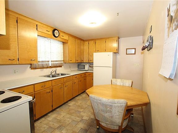 5th image of 1479 Hagey Dr