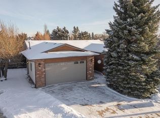 4305 W 74th St, Camrose, AB T4V3V3
