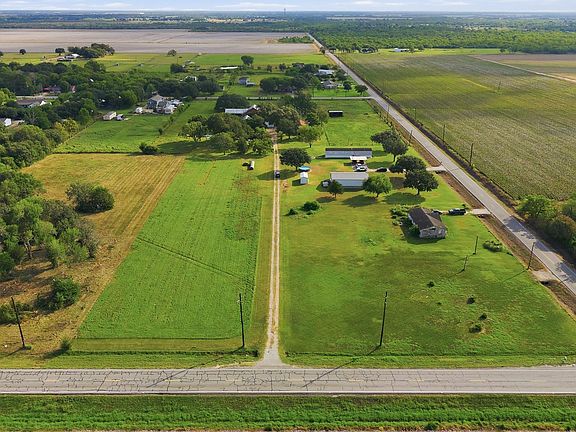 2nd image of 3415 Fm 360 Rd