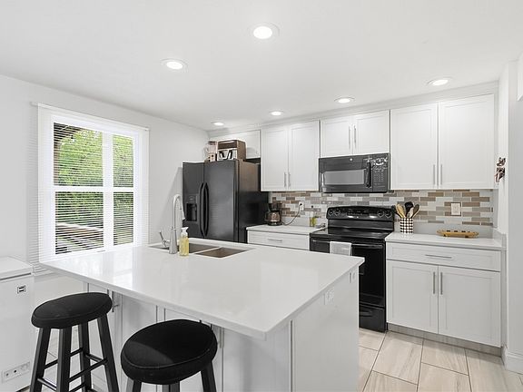 3rd image of 4332 Ridgepath Dr