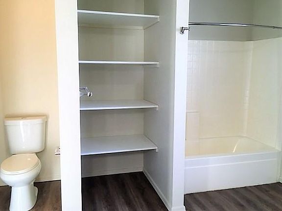 5th image of 311 Berrypark Pl