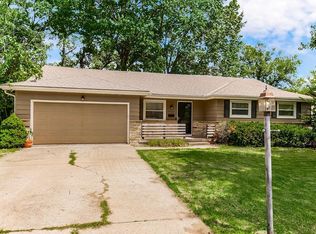 9733 Walnut St, Kansas City, MO 64114