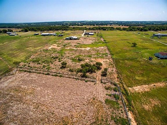 4th image of 790 County Road 3838
