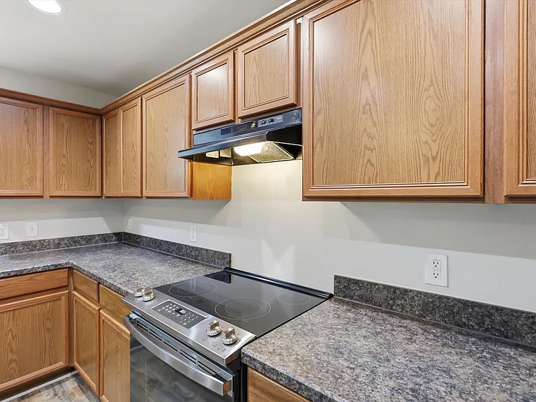 1356 N Cozumel St — Photo 11