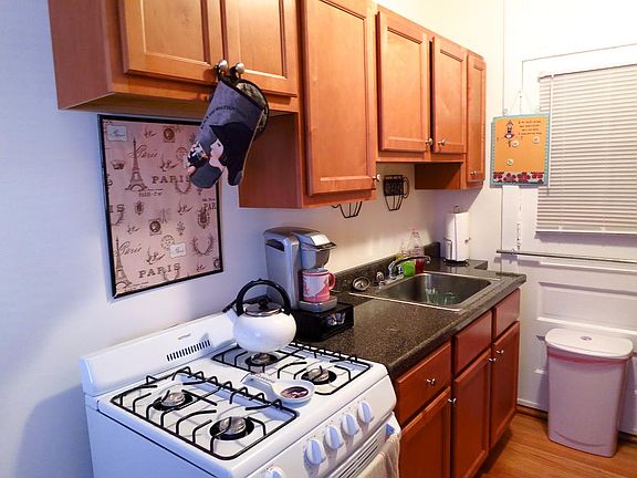 5th image of 4303 N Winchester Ave APT 2C