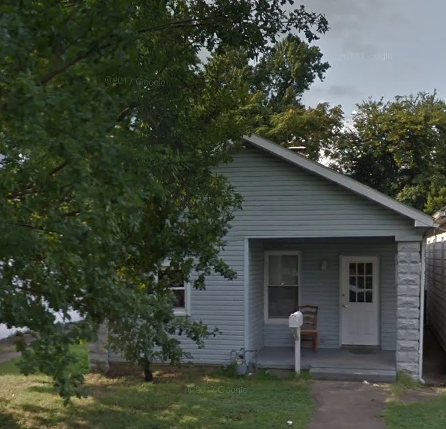 1502 E Illinois St photo 1
