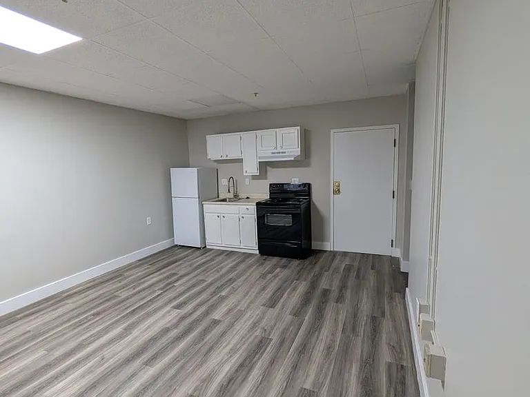 Franklin Park Apartments — Photo 51