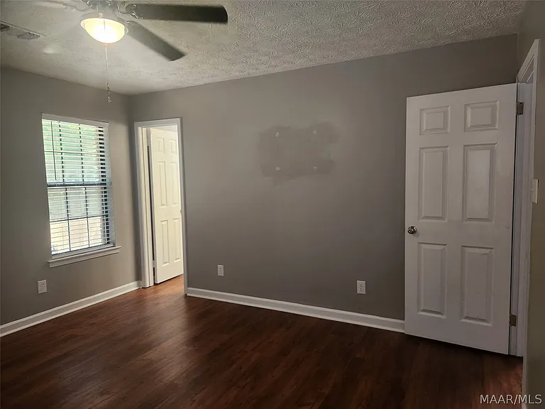 1214 Camellia Woods Ct — Photo 24