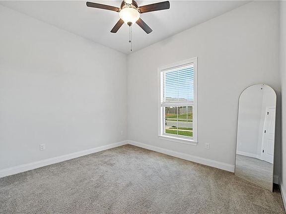 4th image of 1476 Fenton Cir