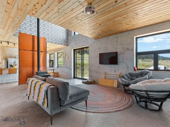 11893 Antelope Valley Rd, Three Forks, MT 59752