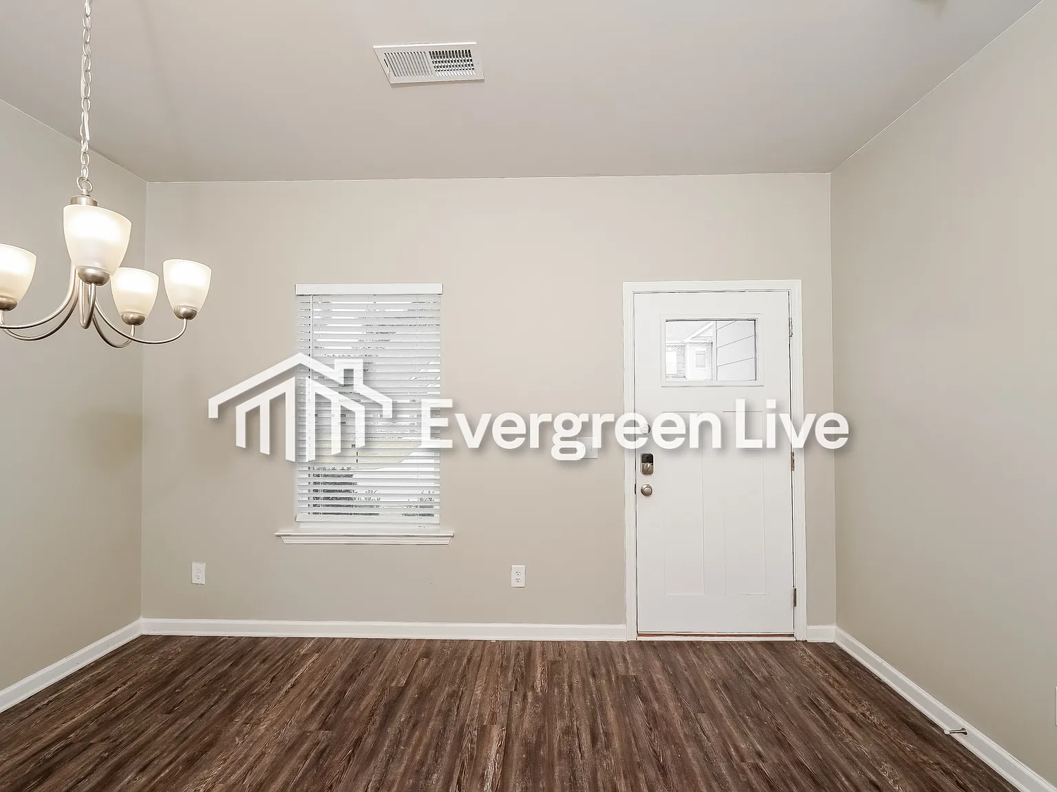 4 bed, 2.5 bath, 2053 sqft, $1,695 — Photo 3