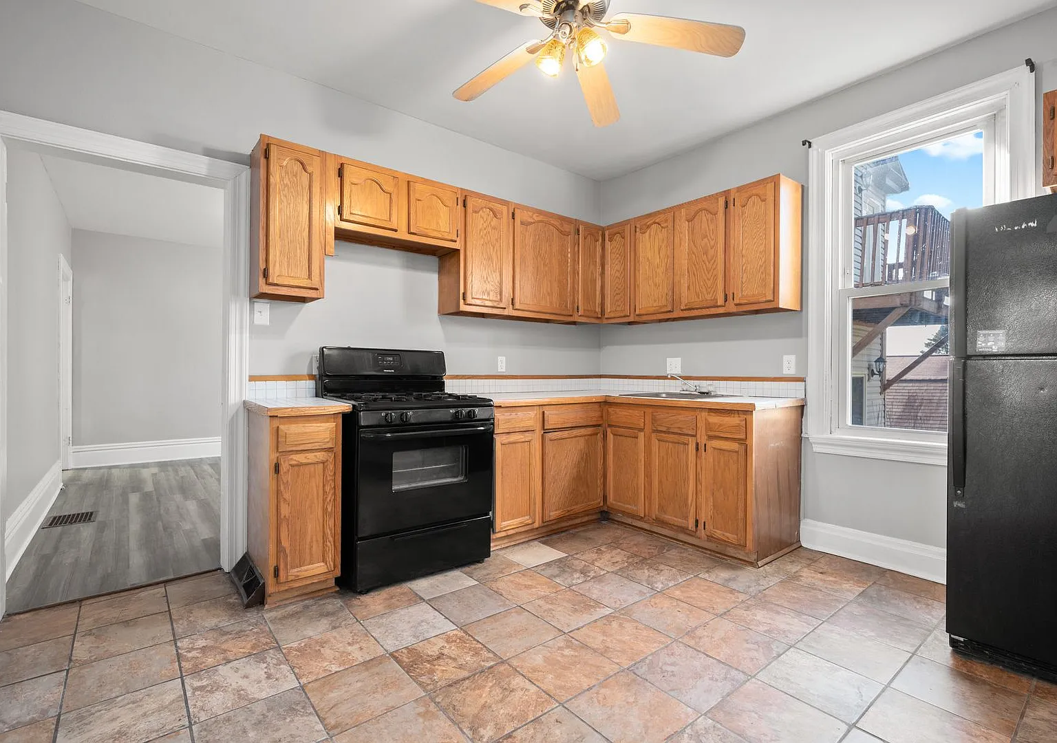 3bed/1.5bath in Mt. Washington — Photo 2