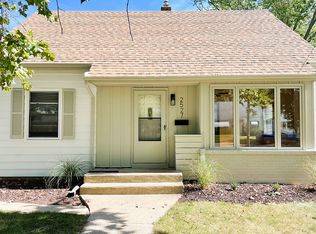 2527 Ellen Ave, Rockford, IL 61101