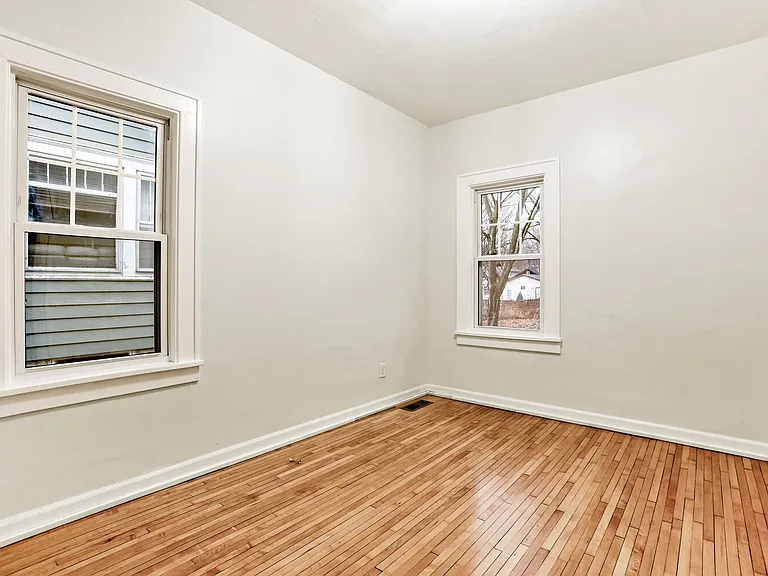3407 Oliver Ave N — Photo 5