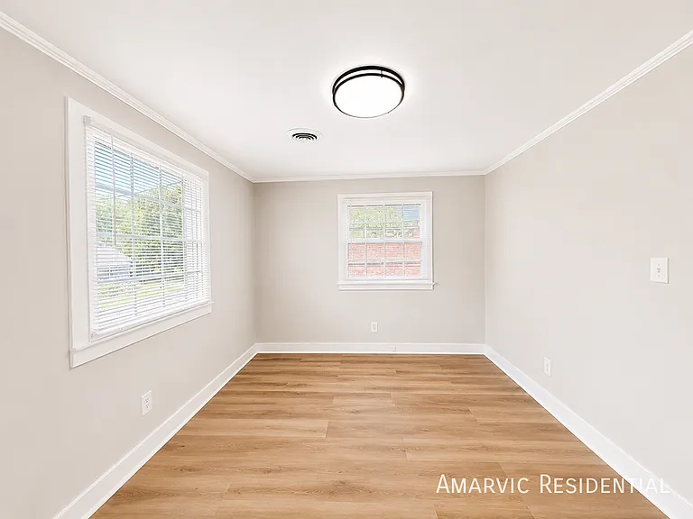 1107 College St #B — Photo 6