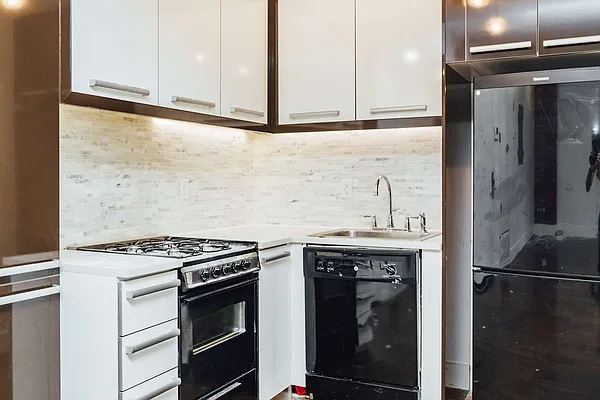 Rented by Nooklyn NYC LLC | media 77