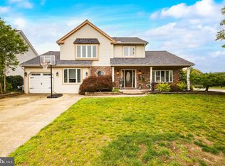 48 Mayflower Dr, Sicklerville, NJ 08081