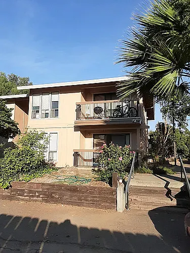 845 Lakeside Dr #5 Photo 1