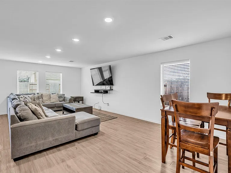 9815 Bellwick Hollow Ct — Photo 10