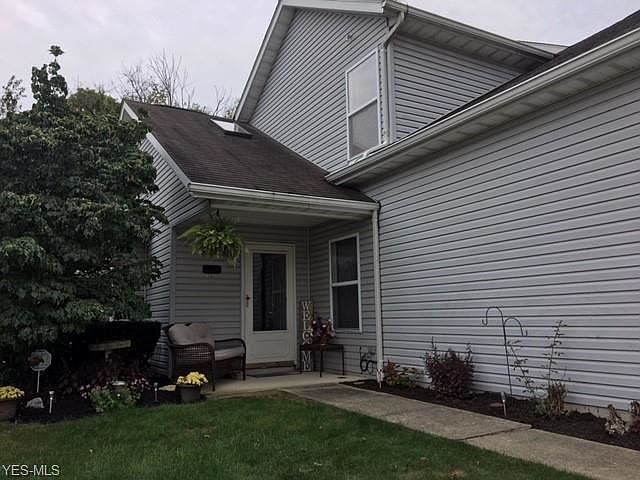 1st image of 601 Hilltop Terrace Dr