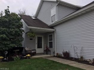 601 Hilltop Terrace Dr, Tallmadge, OH