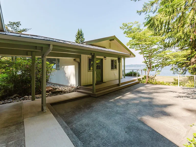 15550 Broom St NE — Photo 43