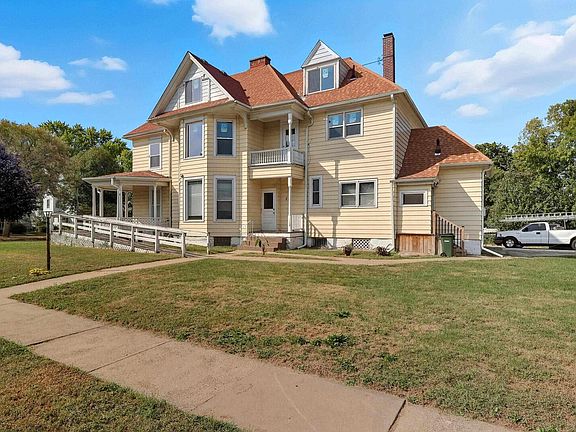 2nd image of 230 Kirkwood Blvd