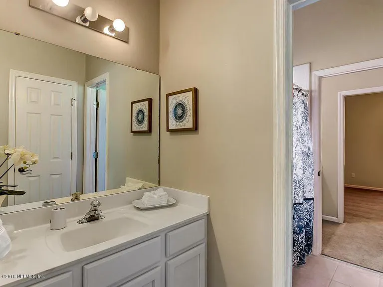1st floor bath