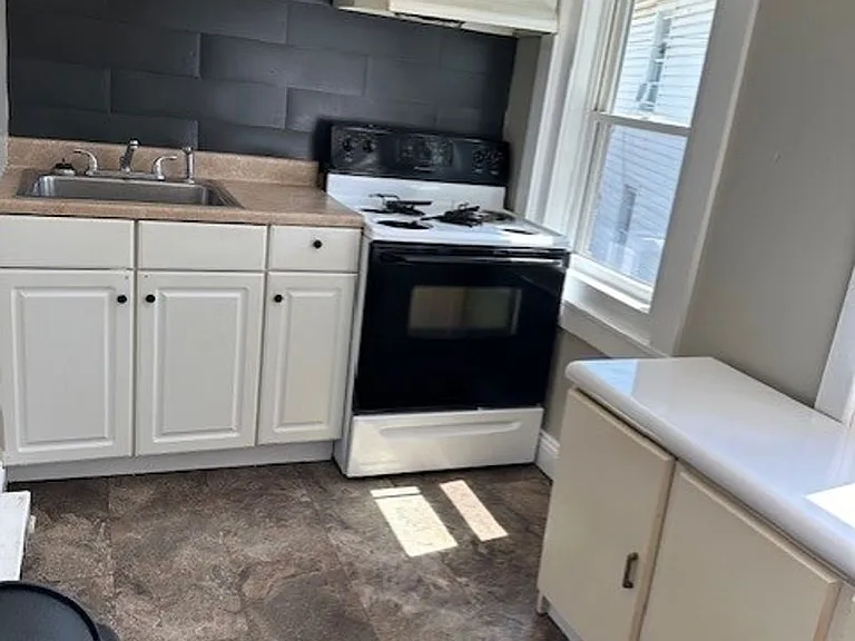 353 N Hanover St #2 — Photo 5