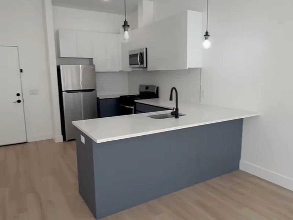 1st image of 420 River Rd #2