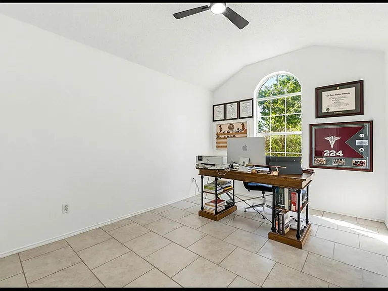 4215 Telluride Dr — Photo 17