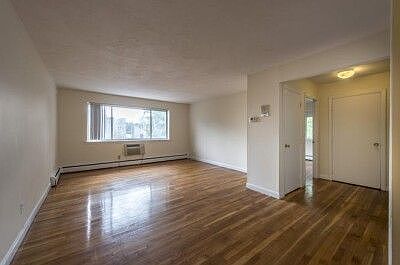 2nd image of 75-77 Gardner St Unit 18