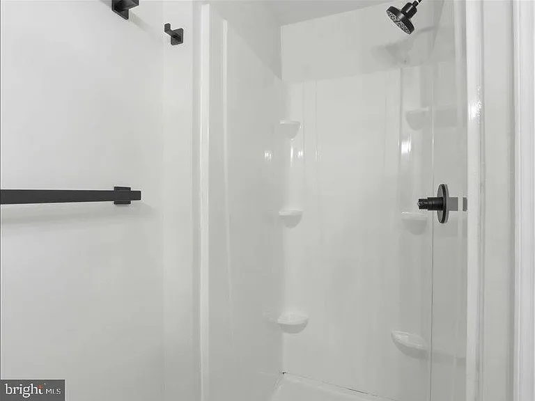 8026 Waterview Ct — Photo 34