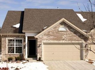 124 Baxter Commons Dr, Ballwin, MO 63011