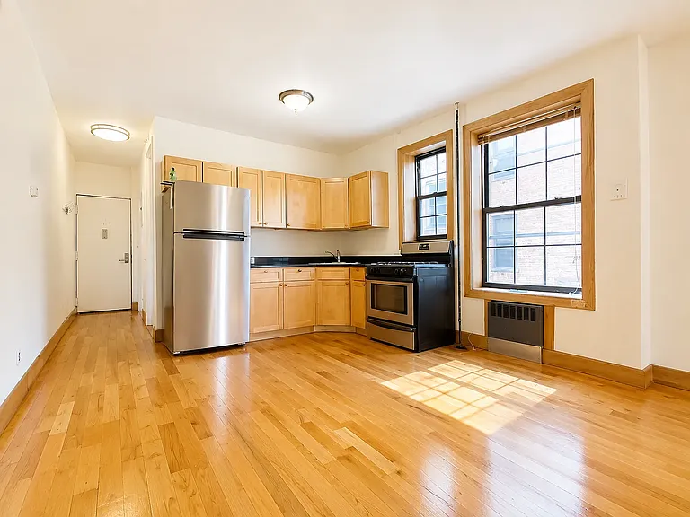 1140 Saint Johns Pl #16 — Photo 4