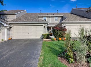 1044 Horizon Rdg, Lake In The Hills, IL 60156