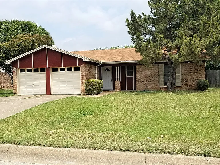 4617 Aspen Way — Photo 2