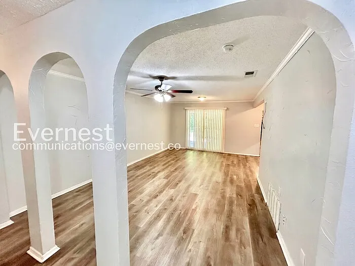 1505 Hanover Dr — Photo 11