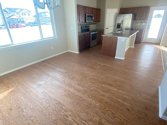 5th image of 1821 104th Ave