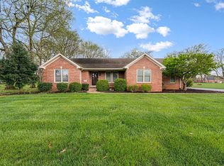 677 Willow Bend Cir, Bowling Green, KY 42104