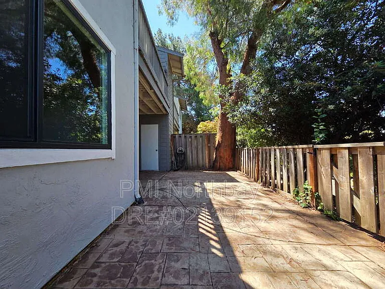900 Cambridge Dr #185 — Photo 9