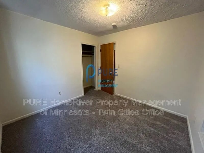 2 bed, 1.0 bath, 800 sqft, $1,125 — Photo 3