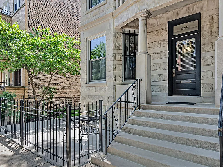 2619 W Rice St #1 — Photo 2