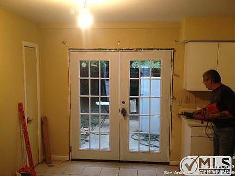 2nd image of 855 E Sunshine Dr