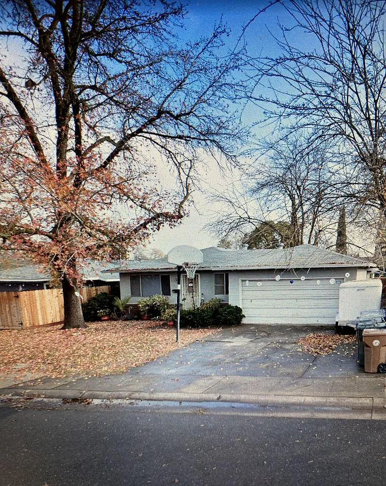 9680 Eisenbeisz St — Photo 1
